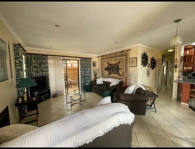 3 BEDROOM CLUSTER FOR SALE IN LAMBTON